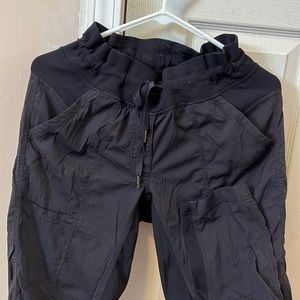 Lululemon mid ride dance studio joggers, with back pockets